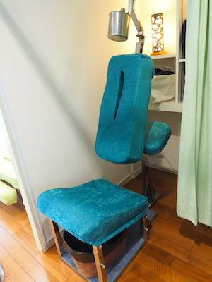 実例No152中野区野方『あやめ整骨院』様/施術台のソファカバーの説明実例ページへ